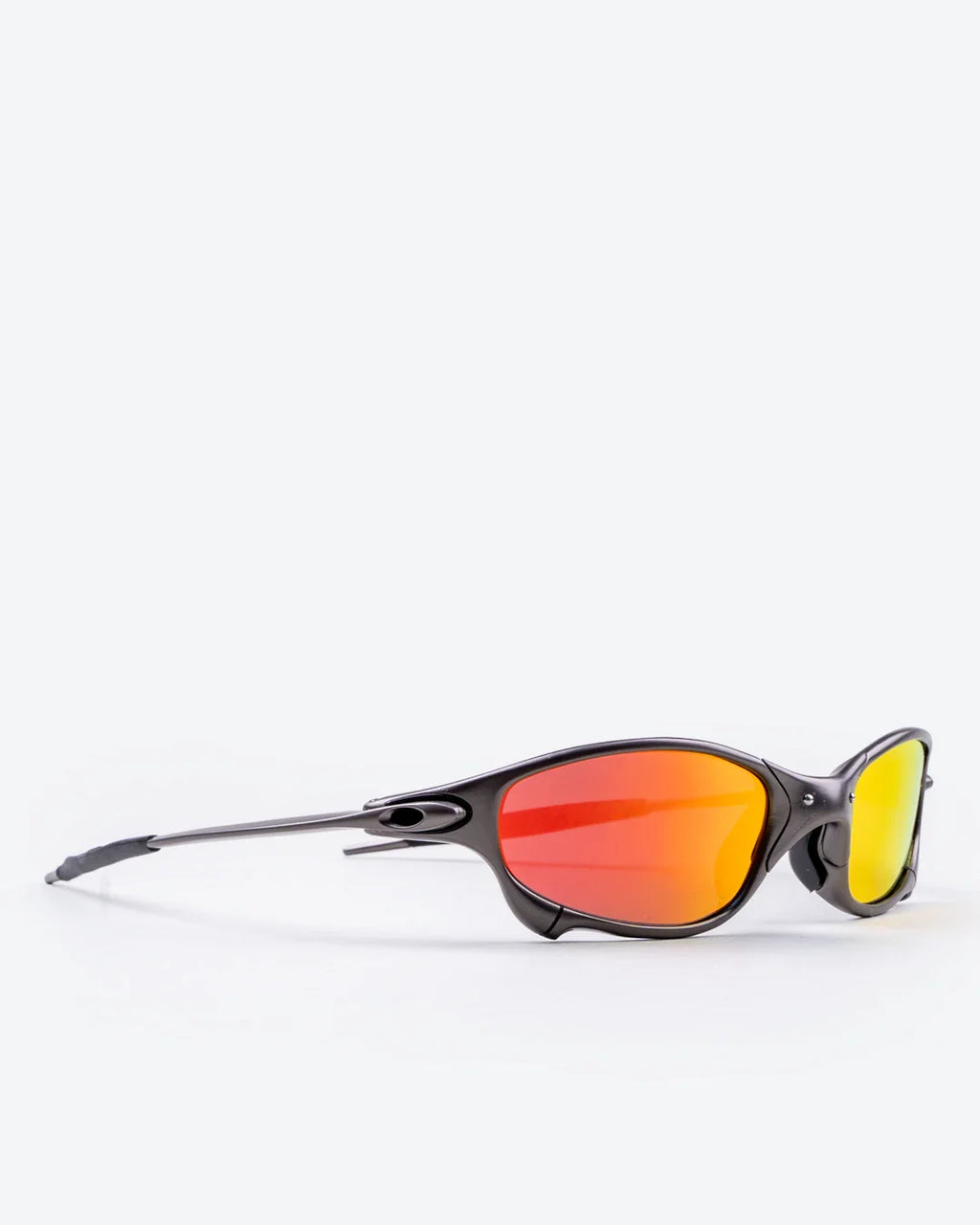 PHANTOM - Ruby Polarized Lenses, Carbon Frame